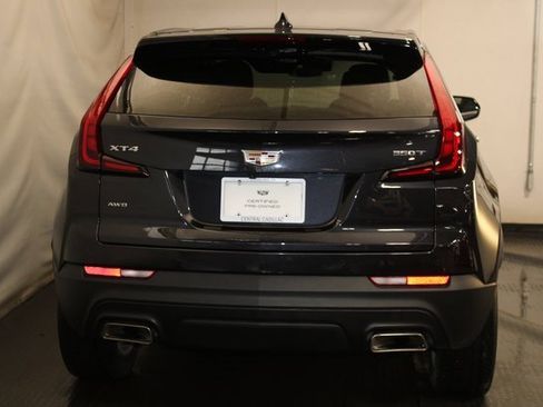 Certified 2022 Cadillac XT4 Luxury w/ Cold Weather Package image 6