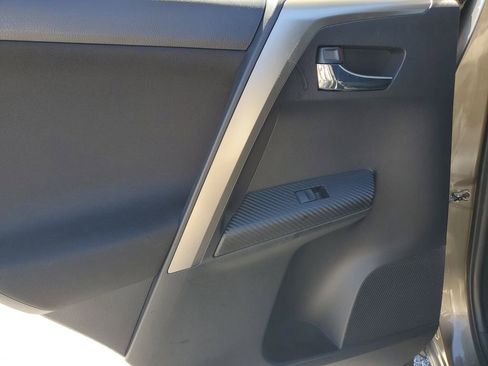 Used 2015 Toyota RAV4 XLE image 16