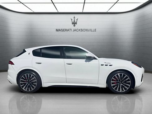 Certified 2023 Maserati Grecale Modena AWD/4WD image 7