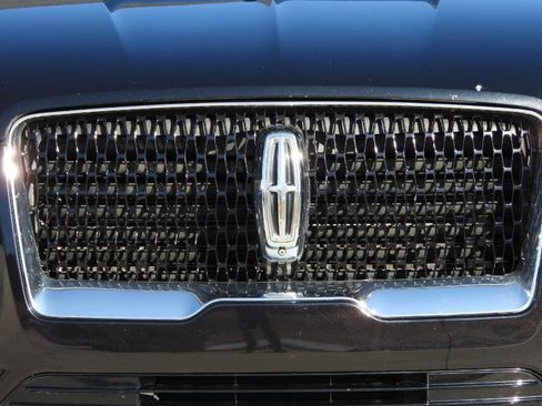 Used 2020 Lincoln Navigator Reserve w/ Equipment Group 208A Reserve image 30