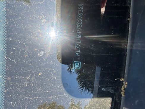 Used 2025 Chevrolet Trax LT w/ LT Convenience Package image 10