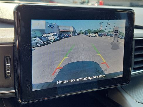 Certified 2022 Ford Explorer XLT w/ Equipment Group 202A image 20