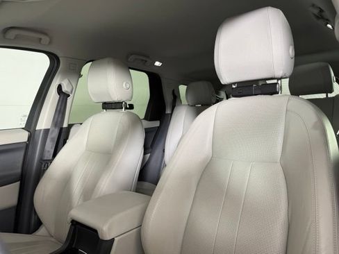 Used 2019 Land Rover Discovery Sport SE AWD/4WD image 15