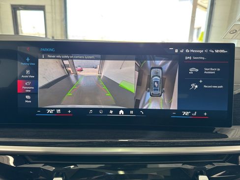 New 2025 BMW X7 M60i image 27