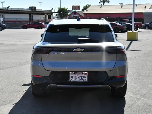Used 2025 Chevrolet Equinox EV LT w/ Convenience Package FWD image 7