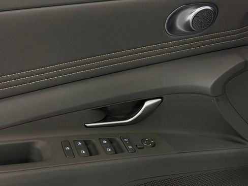 Certified 2026 Hyundai Elantra Sport image 12