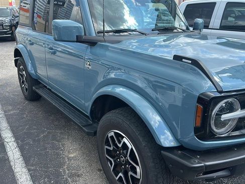 Used 2023 Ford Bronco Outer Banks AWD/4WD image 1