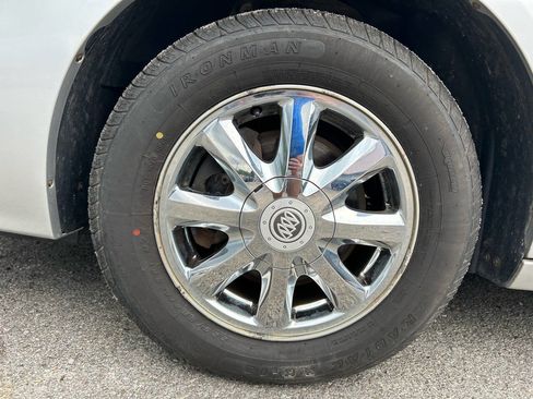 Used 2005 Buick LaCrosse CXL w/ Gold Convenience Package image 13