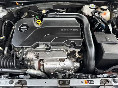 Used 2025 Chevrolet Malibu LT FWD image 22