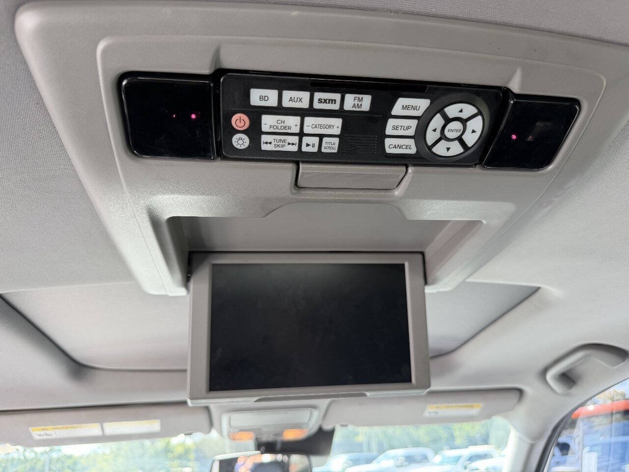 Used 2017 Honda Pilot Touring image 12