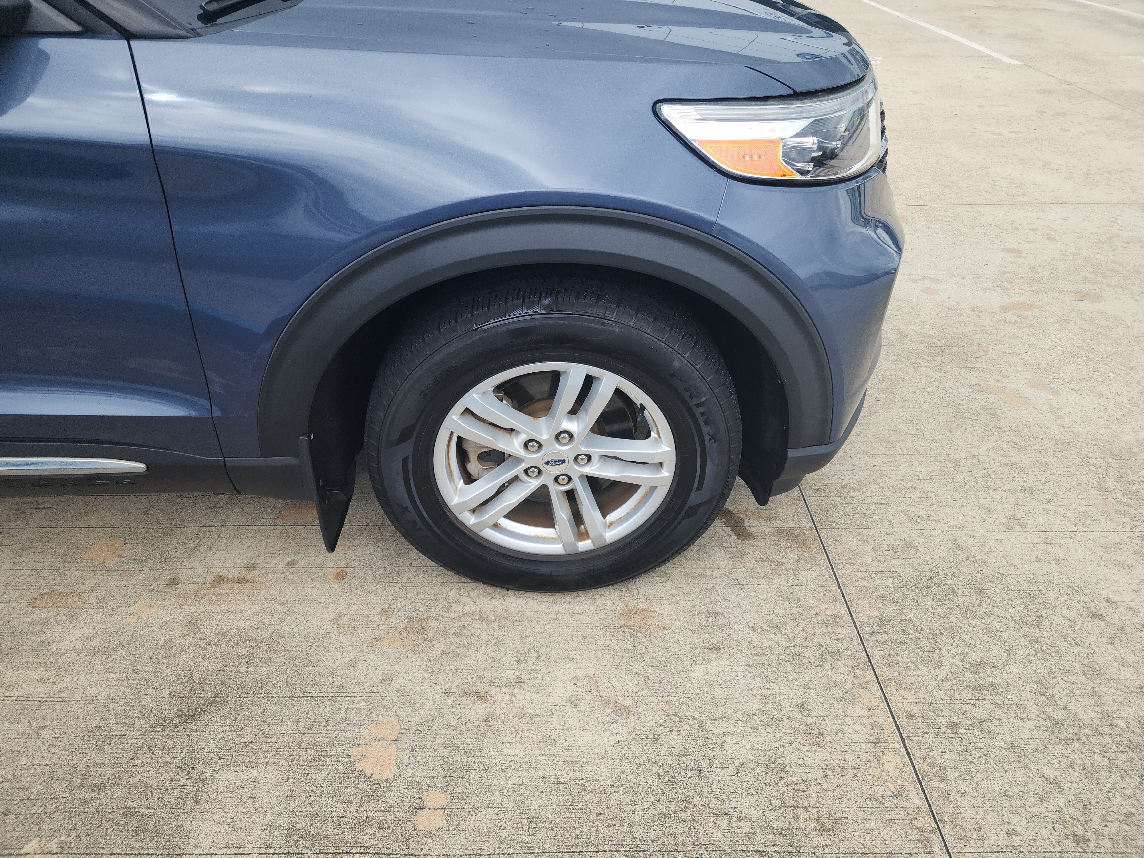 Used 2021 Ford Explorer XLT RWD image 9