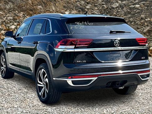 Used 2021 Volkswagen Atlas Cross Sport SEL Premium image 12