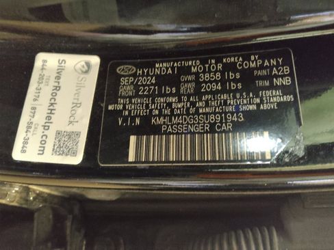 Used 2025 Hyundai Elantra Sport w/ Cargo Package FWD image 33