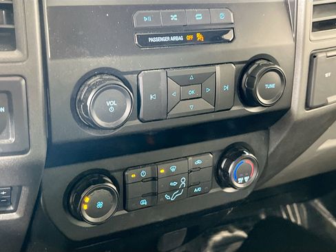 Used 2022 Ford F250 XL w/ Power Equipment Group image 15