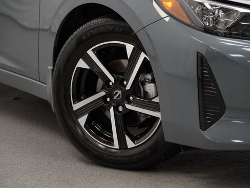 Used 2024 Nissan Sentra SV FWD image 11