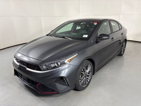 Used 2023 Kia Forte GT-Line w/ GT-Line Technology Package FWD image 4