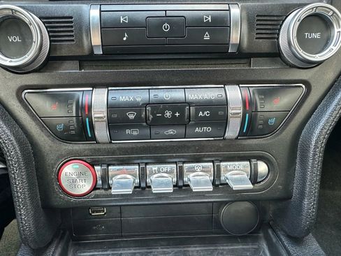 Used 2018 Ford Mustang Premium image 21