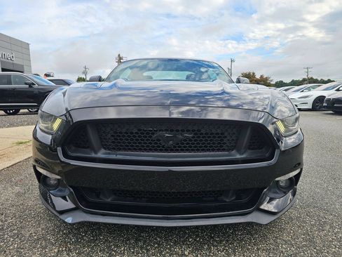 Used 2017 Ford Mustang GT Premium w/ Black Accent Package RWD image 8