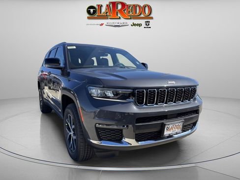 New 2025 Jeep Grand Cherokee L Limited image 1