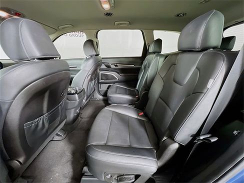 Used 2023 Kia Telluride S image 24