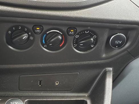 Used 2016 Ford Transit 250 130 Low Roof RWD image 22