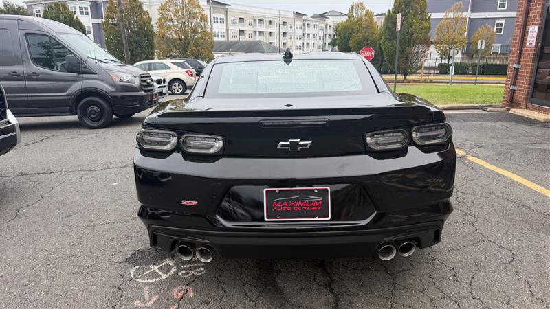 Used 2020 Chevrolet Camaro SS RWD image 11