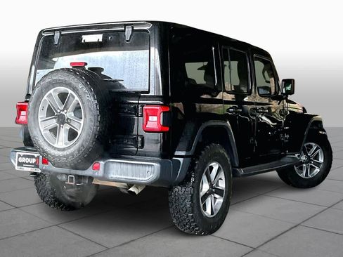 Used 2018 Jeep Wrangler Unlimited Sahara image 12