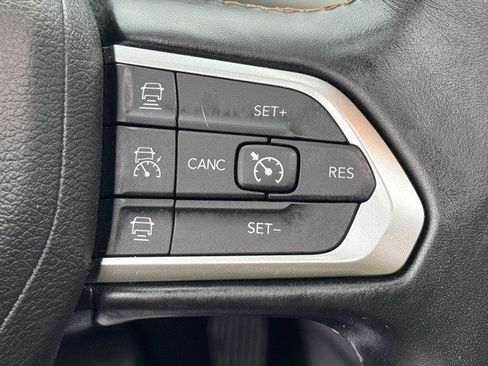 Certified 2022 Jeep Compass Limited w/ Sun and Sound Group image 18