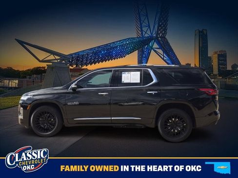 Used 2023 Chevrolet Traverse High Country FWD image 4