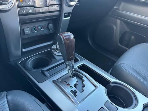 Used 2020 Toyota 4Runner Limited AWD/4WD image 19