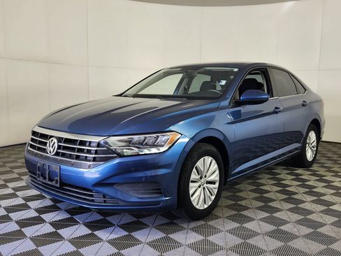 Used 2020 Volkswagen Jetta S w/ Driver Assistance Package FWD image 3