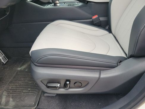 Used 2026 Lexus TX 500h AWD w/ Technology Package image 6