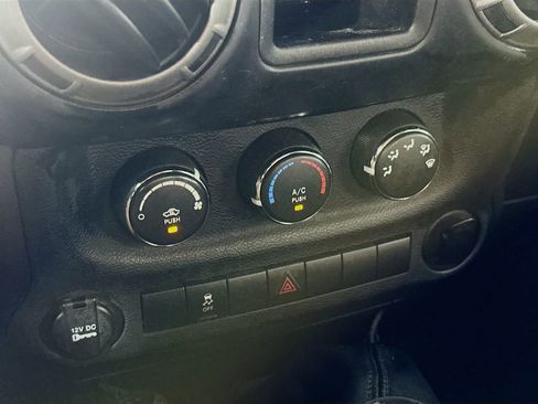 Used 2013 Jeep Wrangler Sport image 20