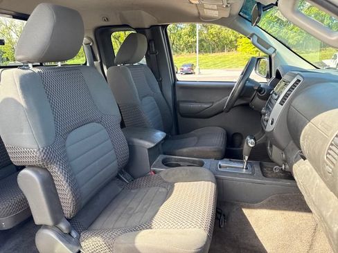 Used 2014 Nissan Frontier SV RWD image 13