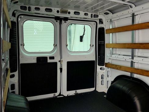 Used 2025 RAM ProMaster 2500 w/ U-Haul Equipment Group FWD image 23