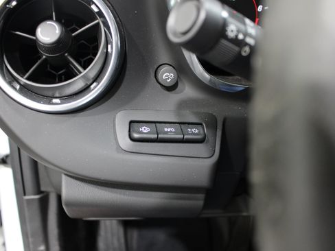 Used 2020 Chevrolet Camaro SS RWD image 10