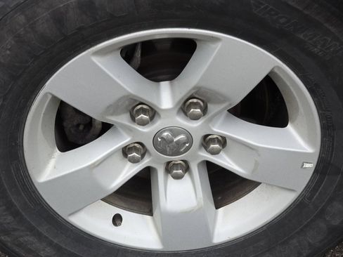 Used 2024 RAM 1500 Classic SLT image 12