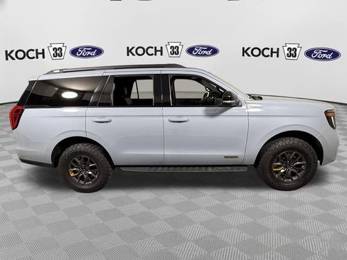 Used 2025 Ford Expedition Tremor AWD/4WD image 9