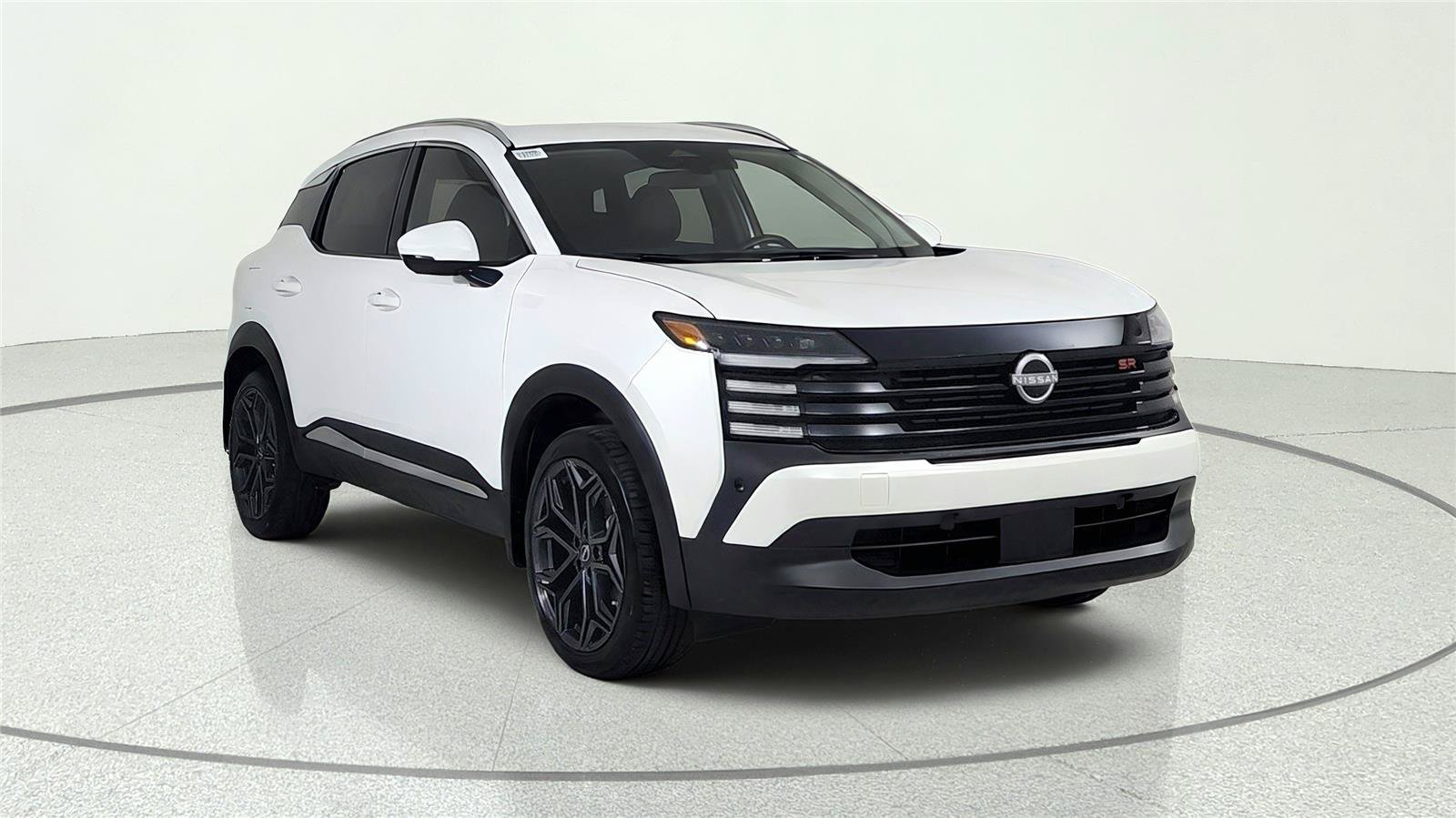 Used 2025 Nissan Kicks SR AWD/4WD image 1