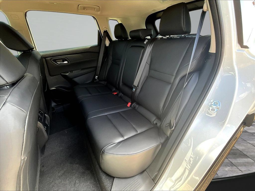 New 2026 Nissan Rogue Dark Armor AWD/4WD image 28