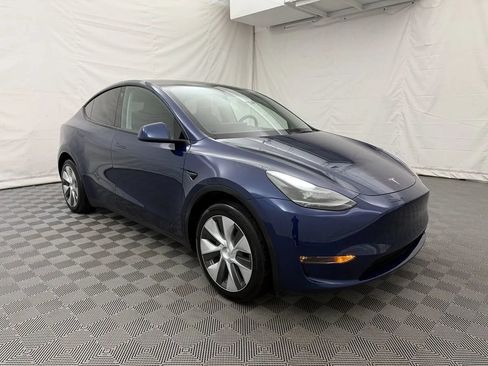 Used 2023 Tesla Model Y Long Range AWD/4WD image 4