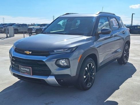 Used 2022 Chevrolet TrailBlazer LT image 1