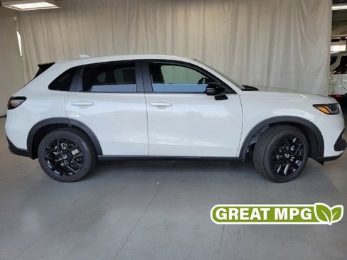 Used 2024 Honda HR-V Sport image 1