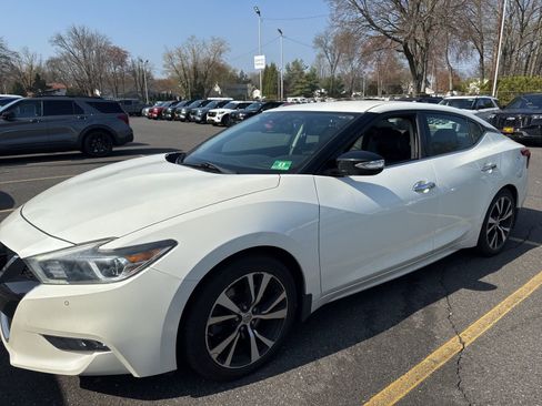 Used 2018 Nissan Maxima 3.5 SV image 1