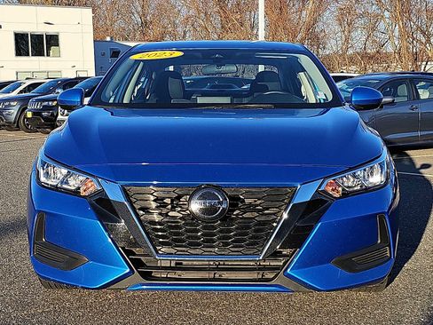 Used 2023 Nissan Sentra SV image 2