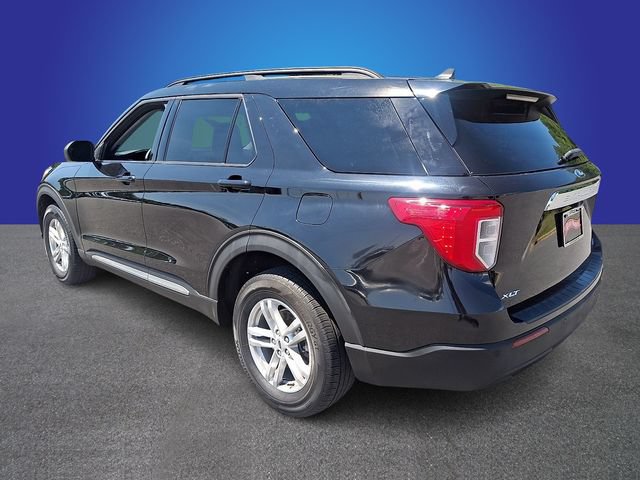 Used 2023 Ford Explorer XLT AWD/4WD image 6