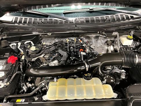 Used 2022 Ford Expedition XLT RWD image 11