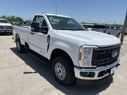 New 2025 Ford F250 XL w/ FX4 Off-Road Package