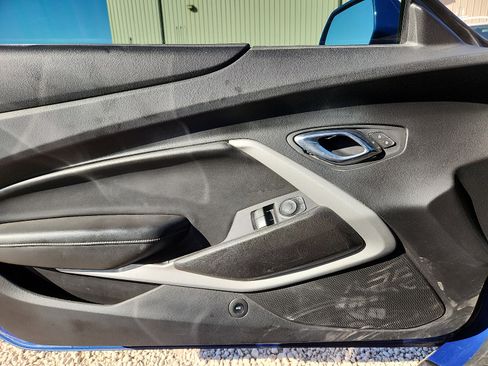 Used 2019 Chevrolet Camaro LT image 12