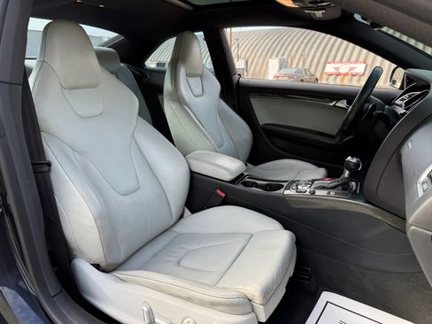 Used 2015 Audi RS 5 Coupe 2D w/ Black Optic Plus Package image 30